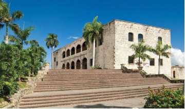 Descubre a Santo Domingo y Vacúnate .